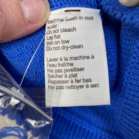 Vintage Royal Blue Knit Cardigan by TRADITION NWT floral embroidery - Picture 14 of 16